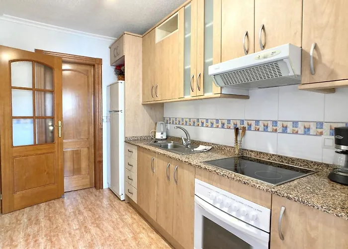 Spanish Connection - Miradores Del Puerto * Λα Μάνγκα Δελ Μαρ Μενόρ