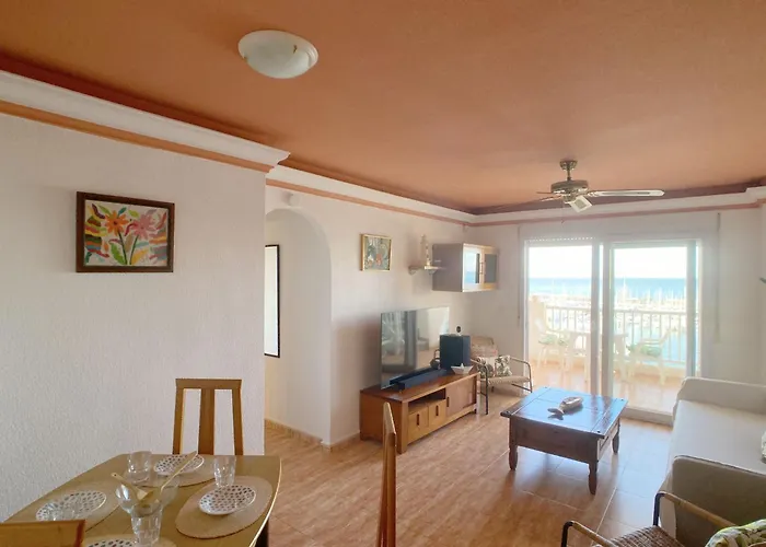 Spanish Connection - Miradores Del Puerto 라망가델마르메노