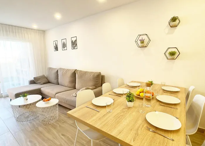 Spanish Connection - Miradores Del Puerto *