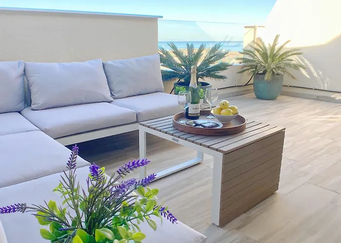 Spanish Connection - Miradores Del Puerto * Λα Μάνγκα Δελ Μαρ Μενόρ